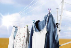 Pearl 20 Pinces à Linge Avec Clips De Suspension Extérieurs Et Soft Grip, 5 Coloris -Maison Produit Magasin 20 pinces a linge avec clips de suspension exterieurs et soft grip 5 coloris ref NX8368 5