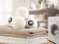 6 Balles De Séchage Réutilisables En Laine Ø 7 cm -Maison Produit Magasin 6 balles de sechage reutilisables en laine o 7 cm ref ZX6120 2 1