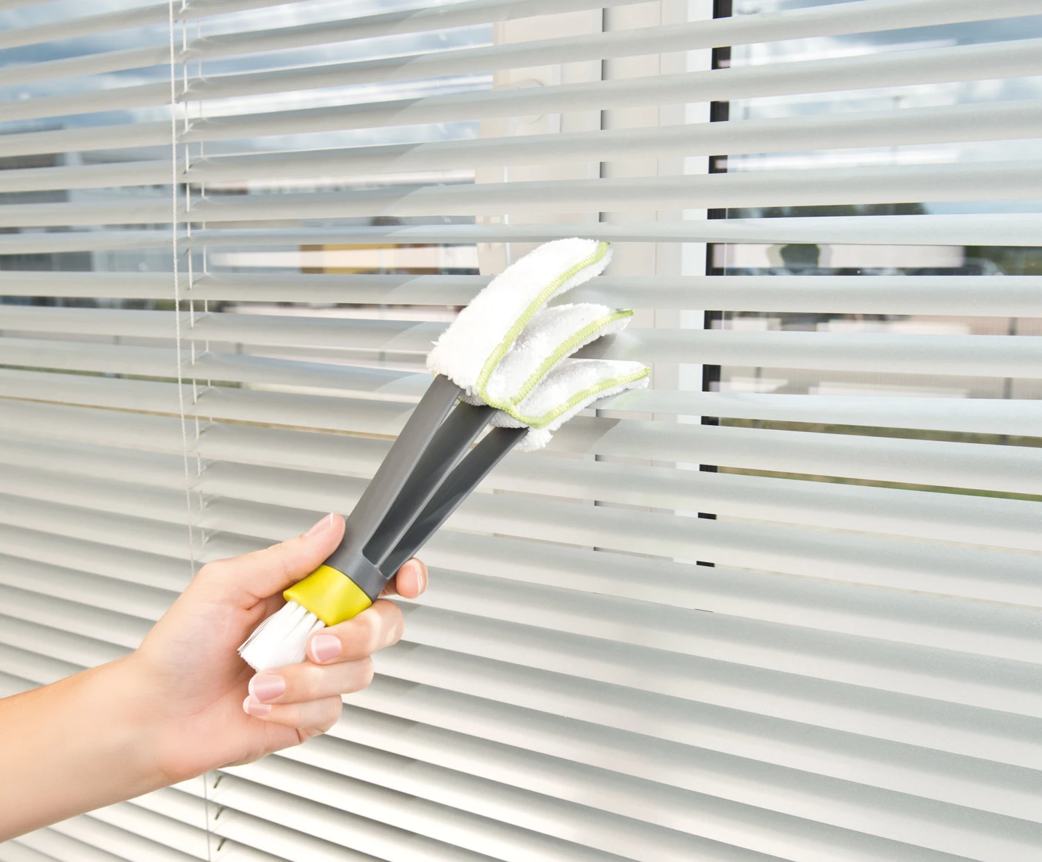 Pearl 3 Brosses Nettoyantes Pour Stores Vénitiens Avec Chiffon Microfibres 6 Pearl 3 Brosses Nettoyantes Pour Stores Vénitiens Avec Chiffon Microfibres – Image 4