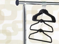 Pearl Lot De 100 Cintres ''gain De Place'' 13 Pearl Lot De 100 Cintres ''gain De Place'' -Maison Produit Magasin lot de 100 cintres gain de place ref NC2997 6