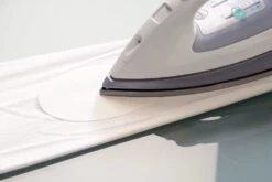 2 Patchs Thermocollants En Coton - Coloris Blanc -Maison Produit Magasin patchs thermocollants en coton x2 coloris blanc ref NX5483 3